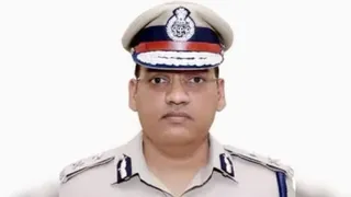 Haryana IPS Officer Suicide: Why Y Puran Kumar’s Body Remains In Mortuary Six Days After Death; Family Demands DGP’s Arrest