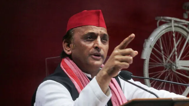 send-him-to-uttarakhand-akhilesh-yadav-calls-up-cm-yogi-adityanath-infiltrator-accuses-bjp-govt-of-faking-statistics