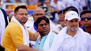 Hours To Bihar Nomination Deadline, Mahagathbandhan Still Far From Seat-Sharing Pact; What's Holding Up??
