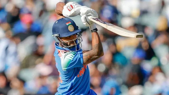 ind-vs-aus-3rd-odi-nitish-kumar-reddy-injury-india-national-cricket-team-vs-australia-mens-cricket-team-match-scorecard-sydney