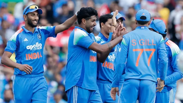 australia-mens-cricket-team-vs-india-national-cricket-team-match-scorecard-harshit-rana-aus-all-out-for-236-against-ind-in-sydney-washington-sundar-axar