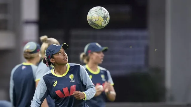 indw-vs-ausw-womens-world-cup-2025-semifinal-playing-conditions-explained-reserve-day-rules-india-vs-australia-navi-mumbai-rain