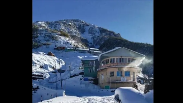 imd-issues-red-alert-for-sikkim-after-heavy-snowfall-blankets-indochina-border