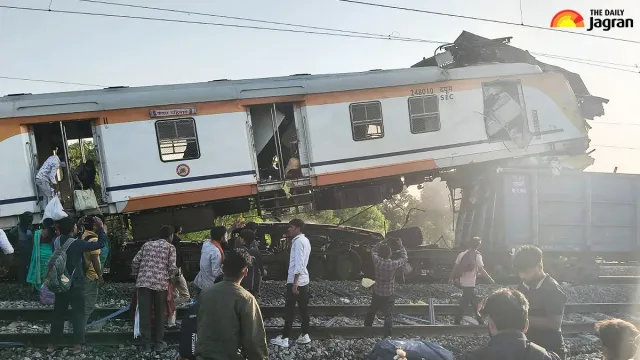 bilaspur-train-accident-loco-pilot-ignored-red-signal-crs-probe-ordered-into-fatal-collision
