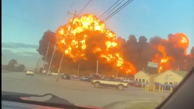 us-plane-crash-updates-many-killed-after-ups-cargo-plane-explodes-into-flames-video-captured
