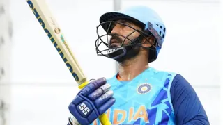 india-vs-pakistan-live-cricket-score-hong-kong-sixes-2025-match-minute-by-minute-updates-ind-vs-pak-toss-result-dinesh-karthik-abbas-afridi-lb