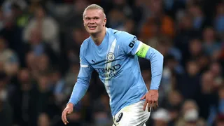 manchester-city-fc-vs-liverpool-fc-live-score-timelines-lineups-standings-stats-premier-league-2025-football-today-match-live-etihad-stadium-updates-lb