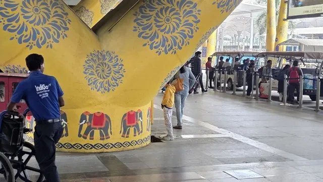 child-urinates-outside-chennai-airport-viral-photo-raises-eyebrows-over-public-behaviour