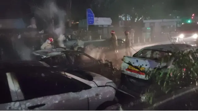 delhi-car-blast-injured-auto-driver-drove-himself-to-hospital-red-fort-latest-news