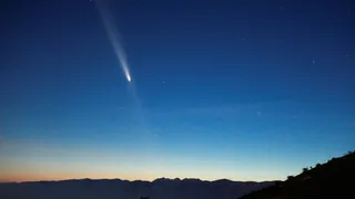 Mysterious Comet Like 3I/ATLAS Races Toward Earth, Sparks Alien Theories After Discovery: About C/2025 V1
