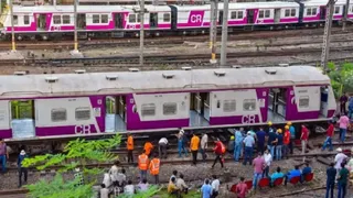 Mumbra Train Incident: Two Railway Engineers' Pre-Arrest Bail Pleas Rejected; Why FIR Against Them