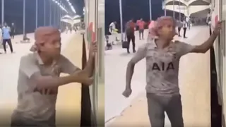 Child Vendor Runs Beside Moving Train After Passenger Refuses Payment, Heartbreaking Video Leaves Netizens Angry