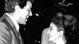 'Pyaar Bhari...': Dharmendra’s 'Pehli Mulaqat' Photo With Kamini Kaushal Goes Viral Post Her Demise