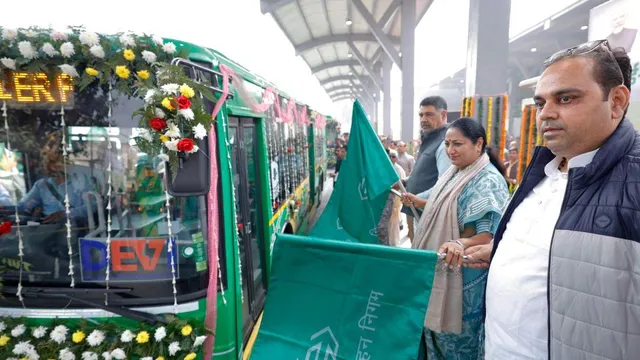 delhi-public-transport-boost-cm-rekha-gupta-inaugurates-modern-azadpur-terminal-flags-off-40-new-ebuses