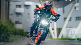 yamaha-r15rivalling-ktm-rc-160-spied-india-launch-soon