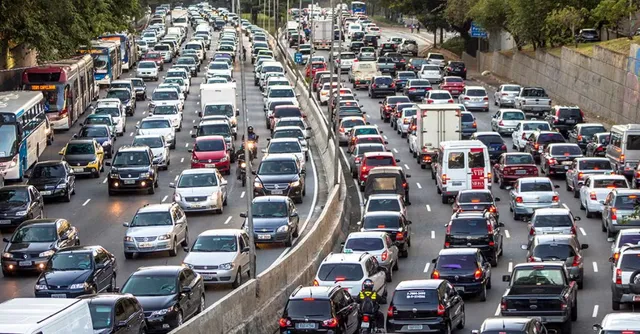 delhi-traffic-advisory-heavy-vehicle-ban-till-8-pm-on-bhati-mines-road-amid-satsang-rush-key-diversions-issued