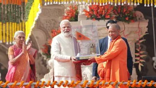 ayodhya-ram-mandir-dhwajarohan-live-updates-pm-modi-hoists-flag-at-temple-prime-minister-addresses-mandir-event-lb