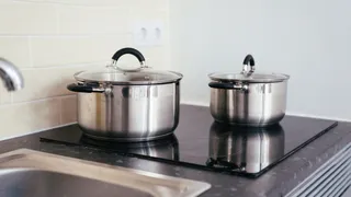 US FDA Warns Of Lead Contamination In India-Made Aluminium Cookware; Indian Traders Say 'Because Of Trade War...'
