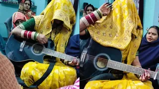 New Bride Sings ‘Ek Din Aap’ With Guitar In Soulful Voice, But In-Laws Only Care About Her 'Ghunghat' In Viral Video