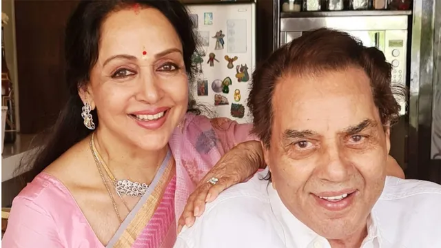 dharmendra-condition-was-cruel-painful-hema-malini-explains-why-his-funeral-was-private