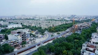 Lucknow News: LDA Clears Construction Along Newly Notified Gomti Green Corridor