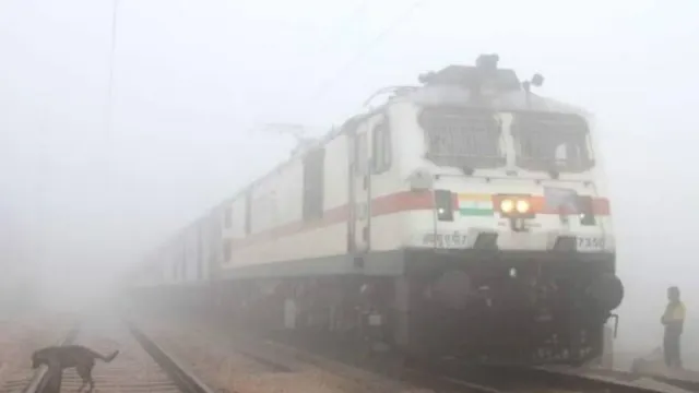 train-cancellation-news-several-trains-cancelled-delayed-across-uttar-pradesh-west-bengal-bihar-punjab-uttarakhand-due-to-fog-check-train-delay-list