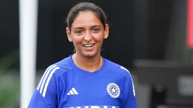 wpl-2026-mumbai-indians-mentor-jhulan-goswami-praises-harmanpreet-kaur-for-her-inputs-during-auction