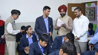 Haryana Students Enter Record Books: Over 11 Lakh Write ‘Thank You’ Letters To PM Modi To Promote Khadi