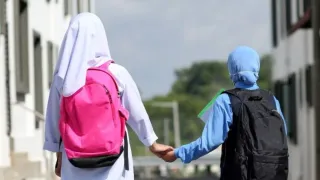 Karnataka: Hijab-Saffron Shawl Face Off At Govt College Sparks Tensions In Haveri, Uniform Dress Code Imposed