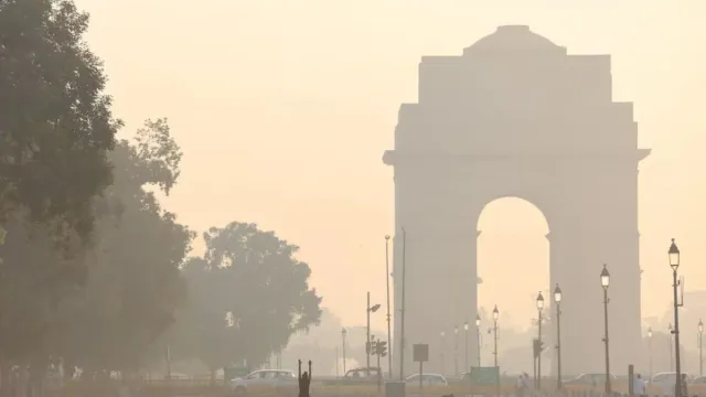 delhi-aqi-today-city-continues-to-battle-worsening-air-quality-as-aqi-shoots-to-333-check-stationwise-aqi-delhi-air-pollution-update
