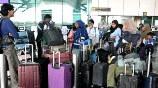 who-is-responsible-delhi-hc-pulls-up-centre-over-indigo-crisis-and-delayed-fare-caps