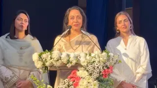 Hema Malini, Esha And Ahana Deol Offer Heartfelt Tribute To Dharmendra At Delhi Prayer Meet; Video