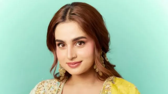 who-are-you-to-tell-ayesha-khan-reveals-she-was-asked-to-fix-her-nose-to-get-more-work