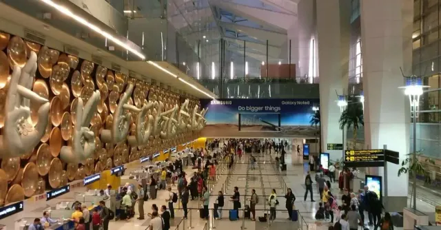 delhi-airport-issues-passenger-advisory-amid-thick-smog-in-national-capital-check-here-delhi-aqi-igi-airport
