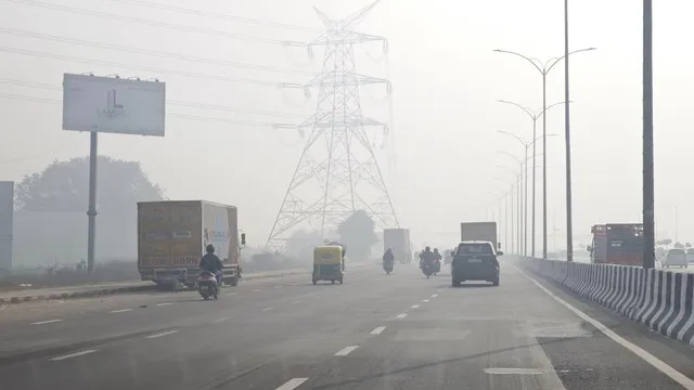 gurugram-records-coldest-day-at-87c-with-first-fog-experts-forecast-further-temp-drop-by-december-end