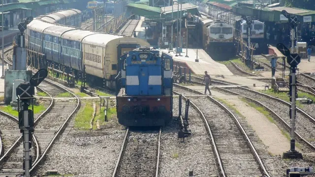 railways-begins-5-special-oneway-trains-connecting-delhi-kolkata-chennai-other-major-cities-check-route-timings