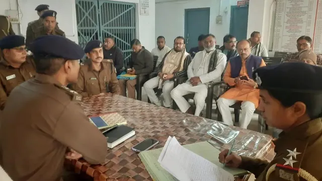 my-son-beat-me-and-kicked-me-out-75yearold-pleads-at-arrah-janta-darbar-sp-orders-immediate-fir