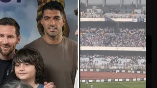 Messi's Kolkata Event Turns Messy, Angry Fans Go On Rampage, Vandalise Salt Lake Stadium | Watch Videos