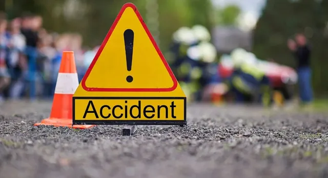ghaziabad-sees-multiple-accidents-due-to-dense-fog-no-casualties-reported