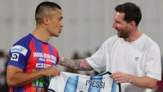 sunil-chhetri-reflects-on-his-heartwarming-meeting-with-lionel-messi-says-hobbling-body-heart-left-full