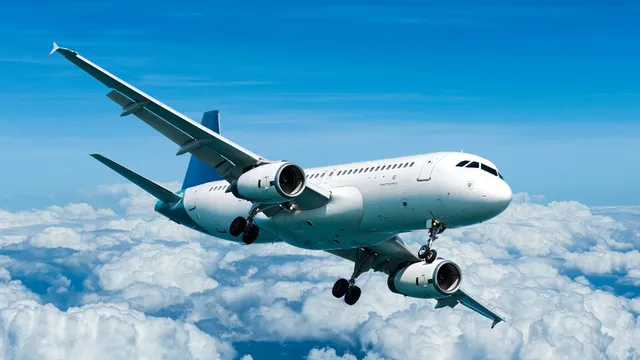 delhi-airport-126-flights-cancelled-as-low-visibility-dense-fog-cripples-operations-at-igi-airport-details