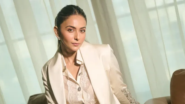rakul-preet-singh-exposes-doctor-for-spreading-rumours-about-her-cosmetic-surgeries-its-scary-that-people-like-him