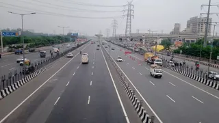 Uttar Pradesh: New Speed Limit For Vehicles On All Expressways Amid Dense Fog, Poor Visiility | Check New Limits