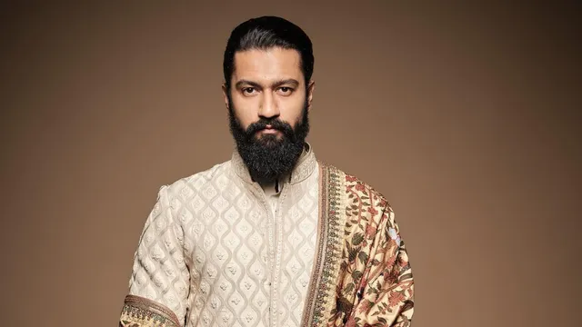 im-getting-to-learn-so-much-vicky-kaushal-calls-love-and-war-director-sanjay-leela-bhansali-master-of-exploration
