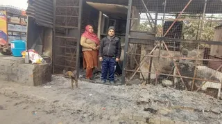 Meerut News: Tea Stall Set On Fire In Jagriti Vihar Extension; Goods Worth Rs 3 Lakh Destroyed