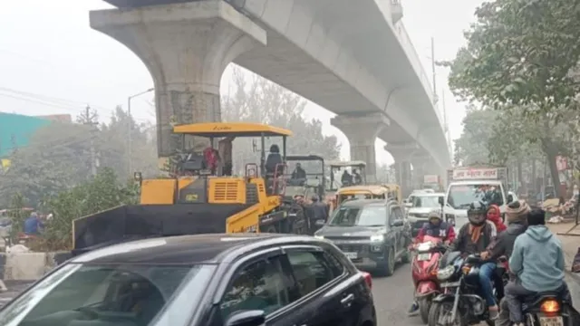 delhimeerut-road-traffic-alert-construction-in-govindpuri-causes-severe-jam-for-third-consecutive-day