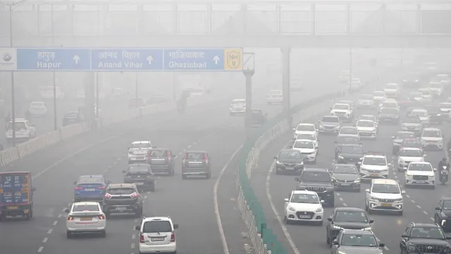 weather-update-normal-life-hit-as-fog-and-cold-waves-grip-north-india-alert-in-up-uttarkahnd-punjab-other-states
