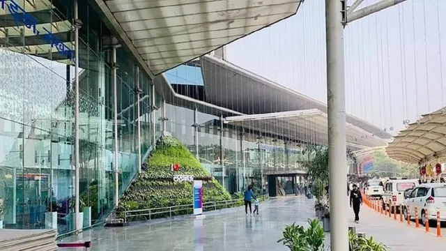 lucknow-news-multiple-flights-delayed-at-chaudhary-charan-singh-international-airport-check-list