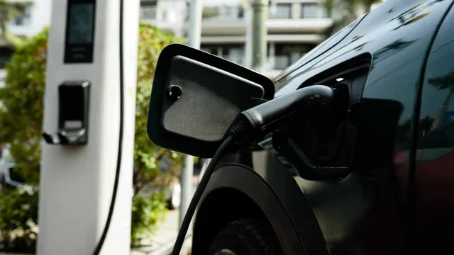 delhi-ev-policy-2-0-higher-subsidies-and-bonus-to-make-evs-affordable-more-public-chargers-to-be-installed