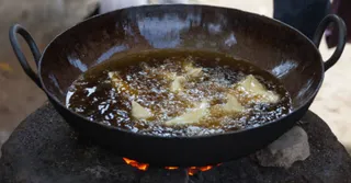 Jharkhand News: Woman Attacked With Boiling Oil By Two Men After Resisting Molestation; One Arrested